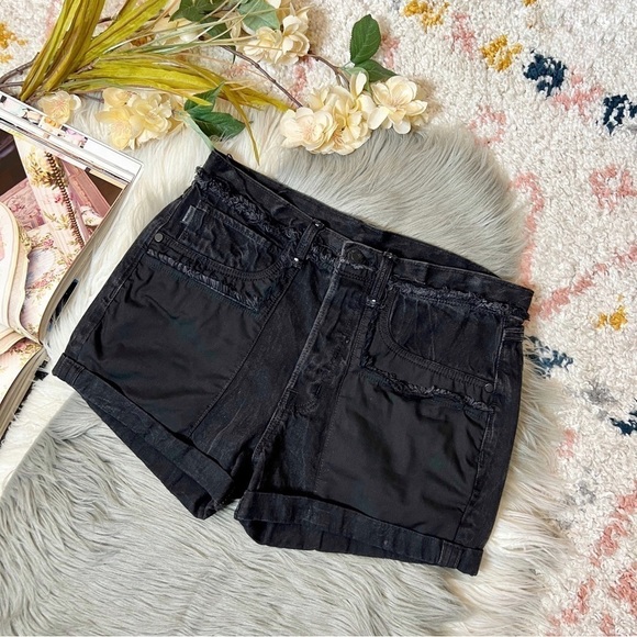 Helmut Lang Black Vain High Rise Rolled Boyfriend Women’s Denim Shorts Sz 26 - Picture 1 of 10